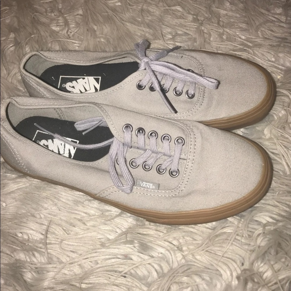 Vans - Picture 3 of 3